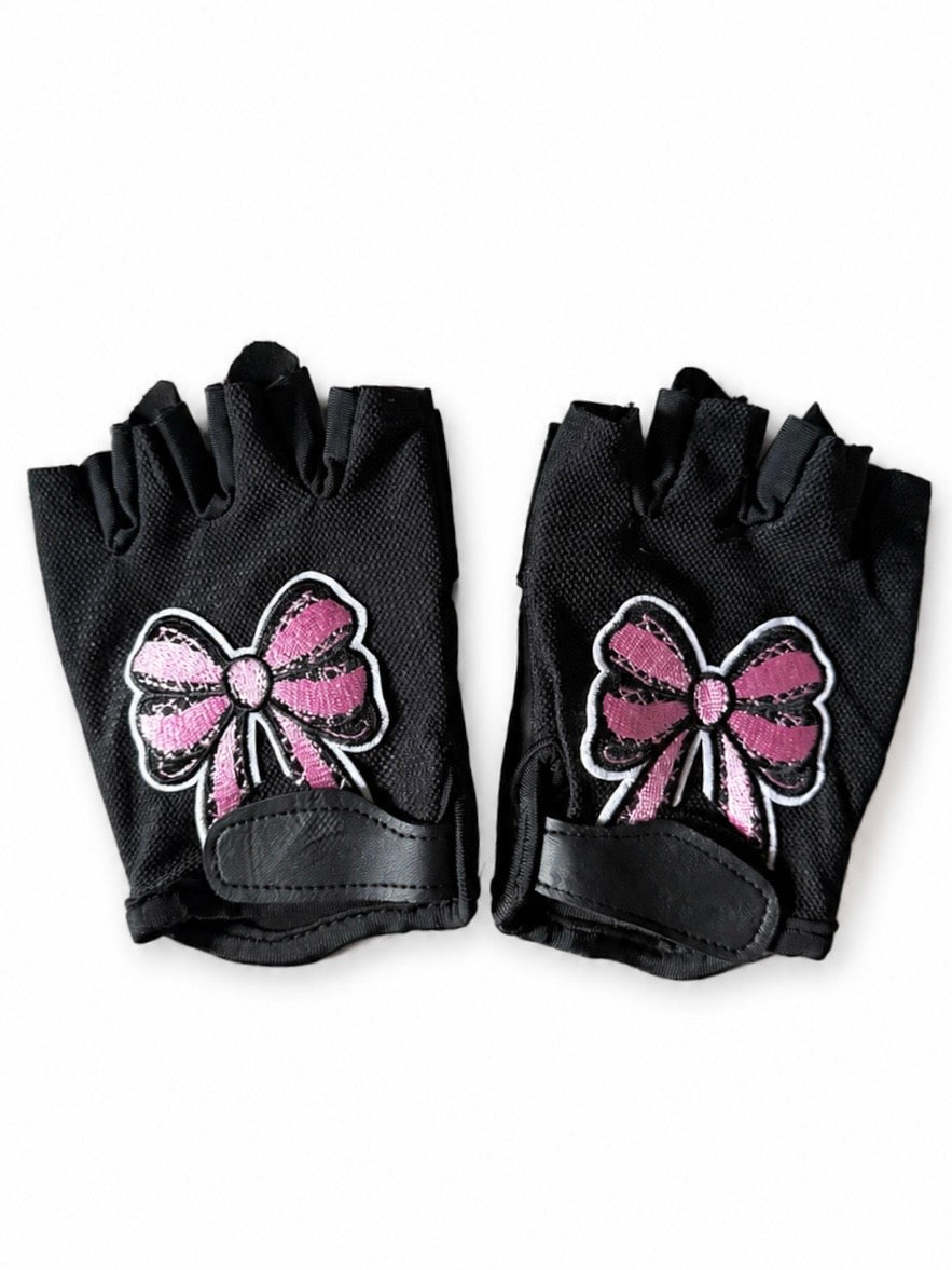 Lifting gloves for women with a bow